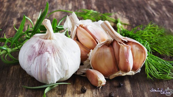 garlic - 7 غذایی که بطور طبیعی کبد را پاکسازی می کنند